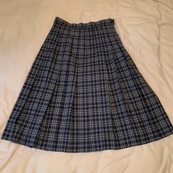 L.L. Bean 100% Wool Pleated Plaid Skirt size 12 Petite Women - Picture 8 of 8